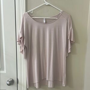 Women's Ruffle Sleeve Top - blush size small